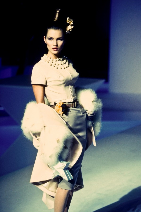 Thierry Mugler Winter 1995 / Kate Moss