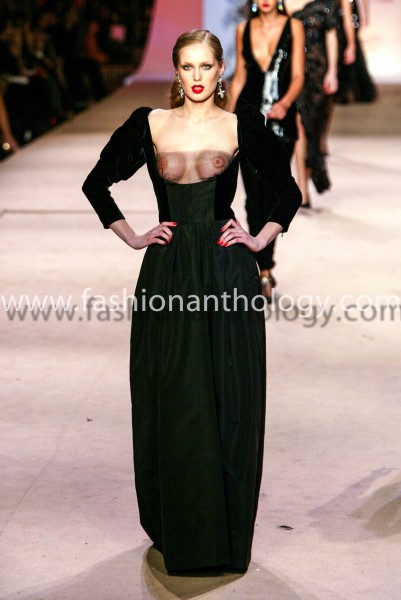 Yves Saint Laurent Haute Couture 2002 summer